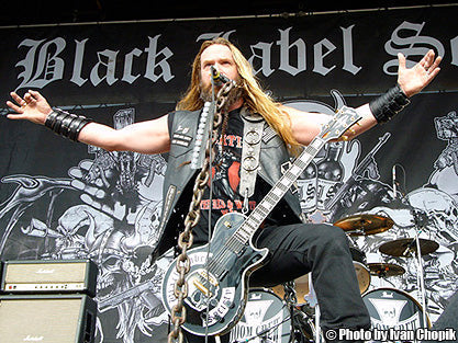 Zakk Wylde playing his Red Monkey Strap with Zero Neck Dive