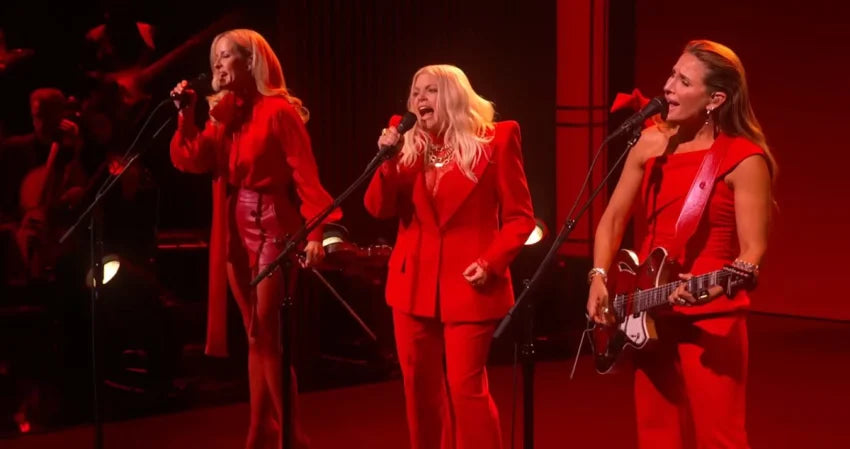 The Chicks performing on Jimmy Kimmel Live with Red Monkey guitar straps