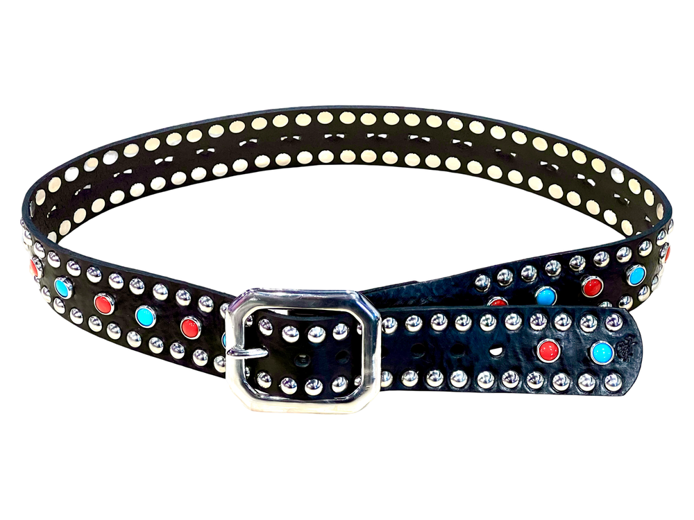 Close-up of America Belt with snap fasteners for quick buckle changes