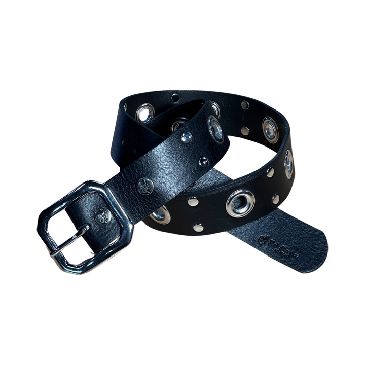 Close-up of Gisele Belt with black leather and solid brass buckle