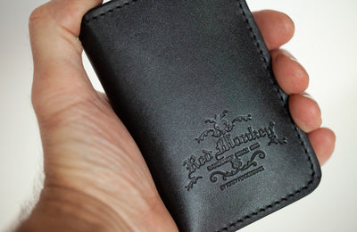 The perfect black wallet in leather.